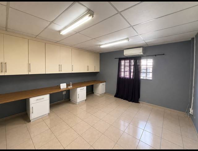 500M² WORKSHOP TO LET IN KATHU